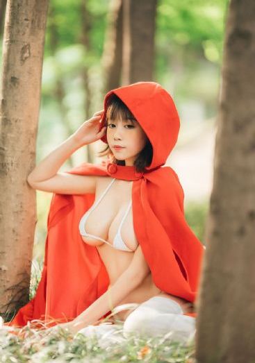 年轻漂亮的保姆