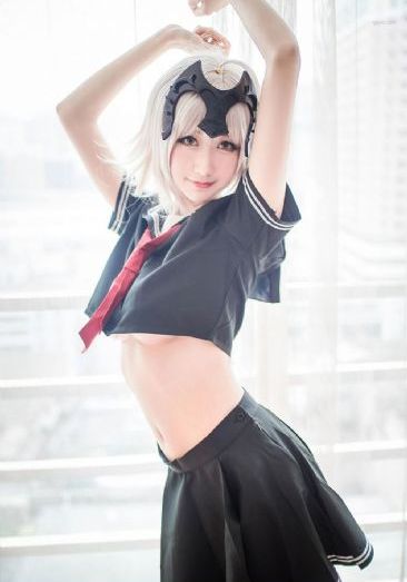 厨房掀开馊了裙子子挺进视频