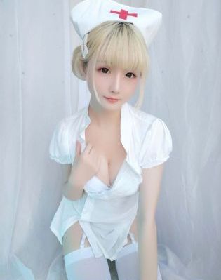 美女的裙底免费观看