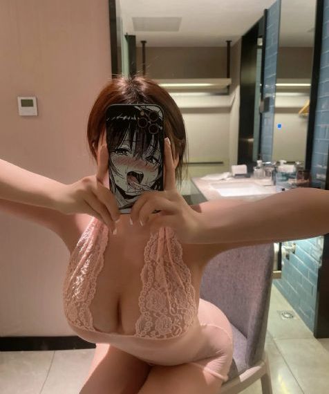 异国女郎在巴黎电影