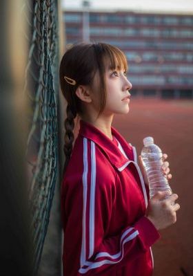 八尺夫人在线