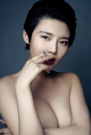 丰满的女人hd中文