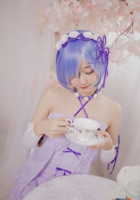 自宅警备员1～8集樱花漫画